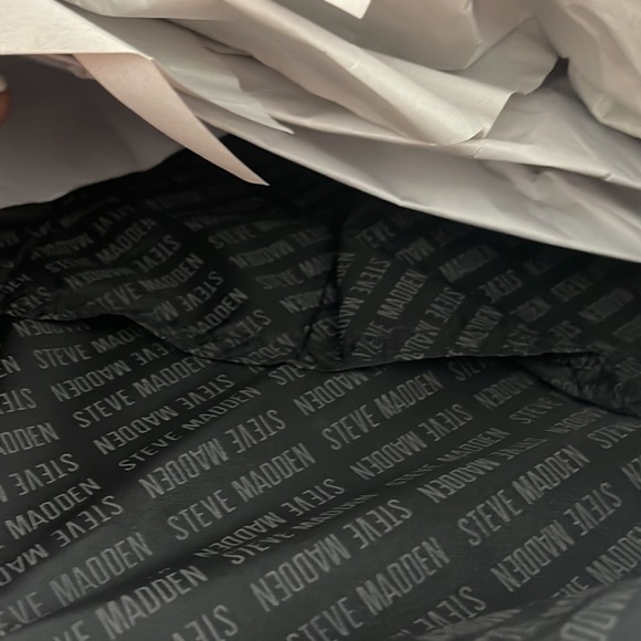 SOLD Steve Madden Speedy Duffle Set - Picture 3 of 6